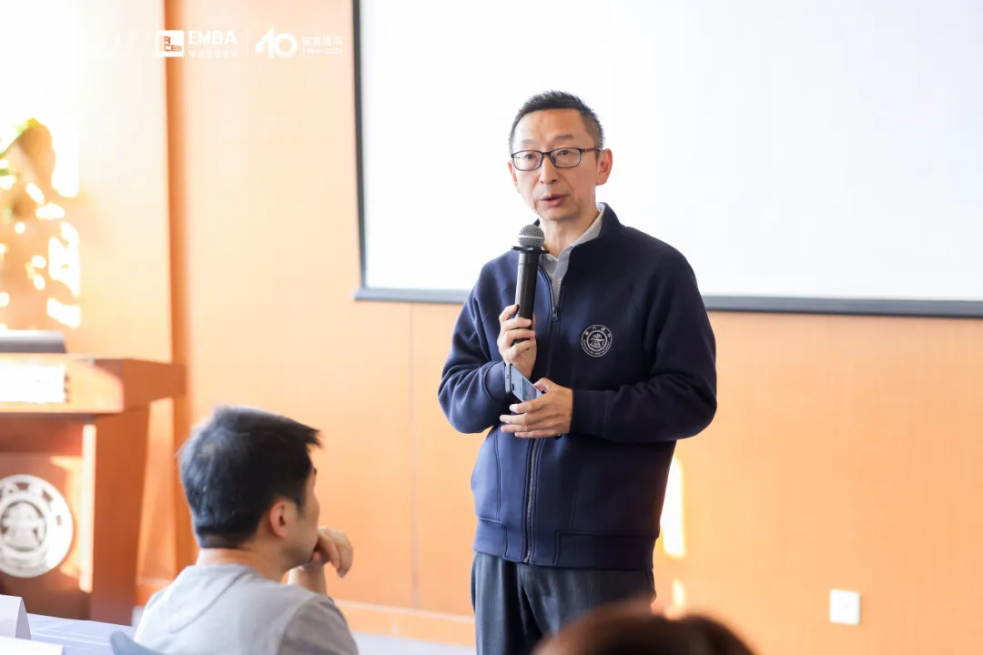 明略科技吳明輝做客上海交大安泰EMBA“實(shí)戰(zhàn)1+1”